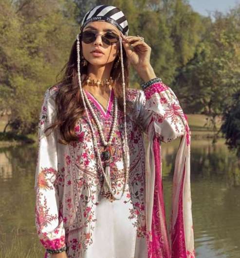 TAJ CREATION D NO 523 AND 524