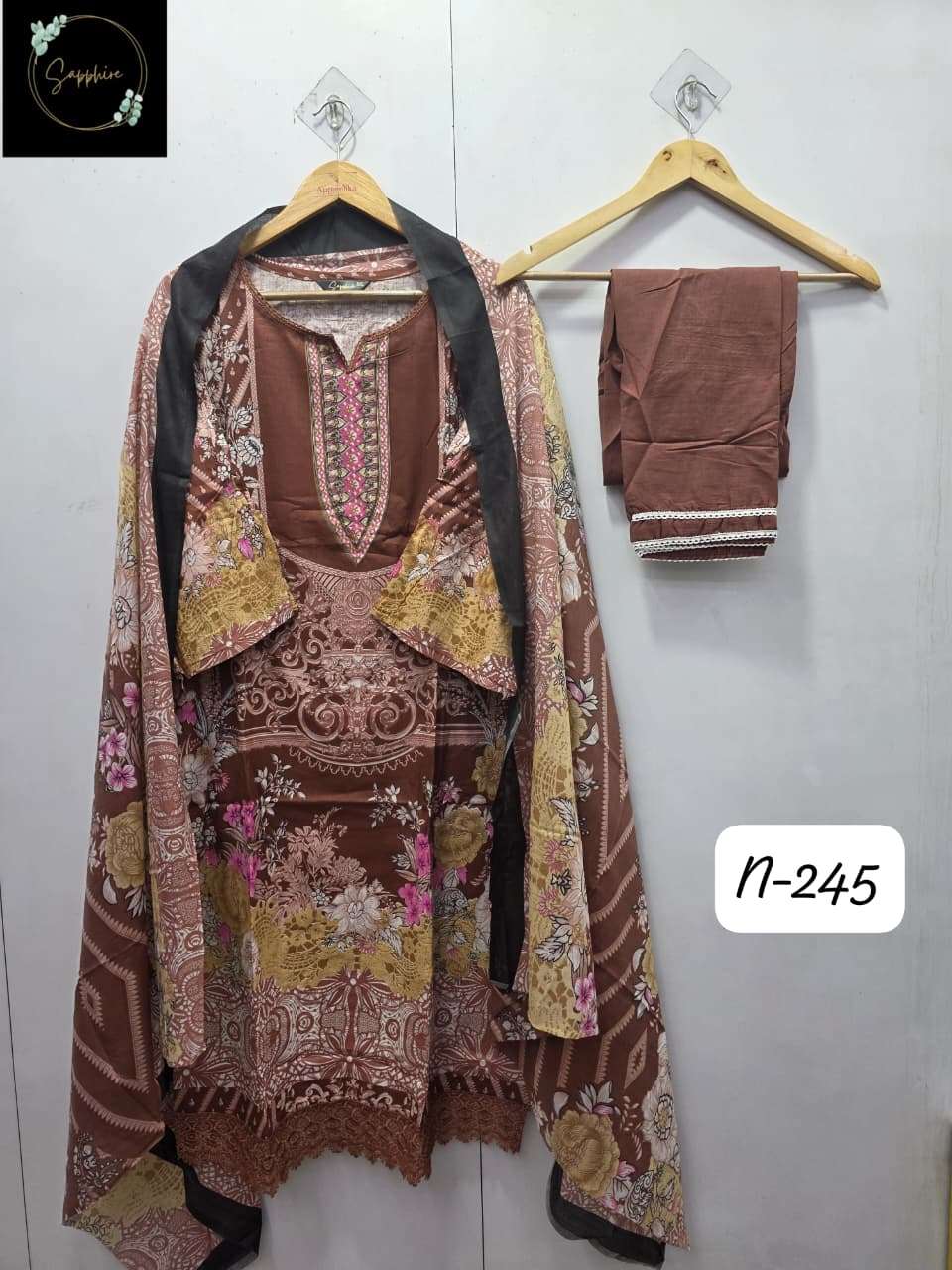 SAPPHIRE AGHA NOORAIN N 245