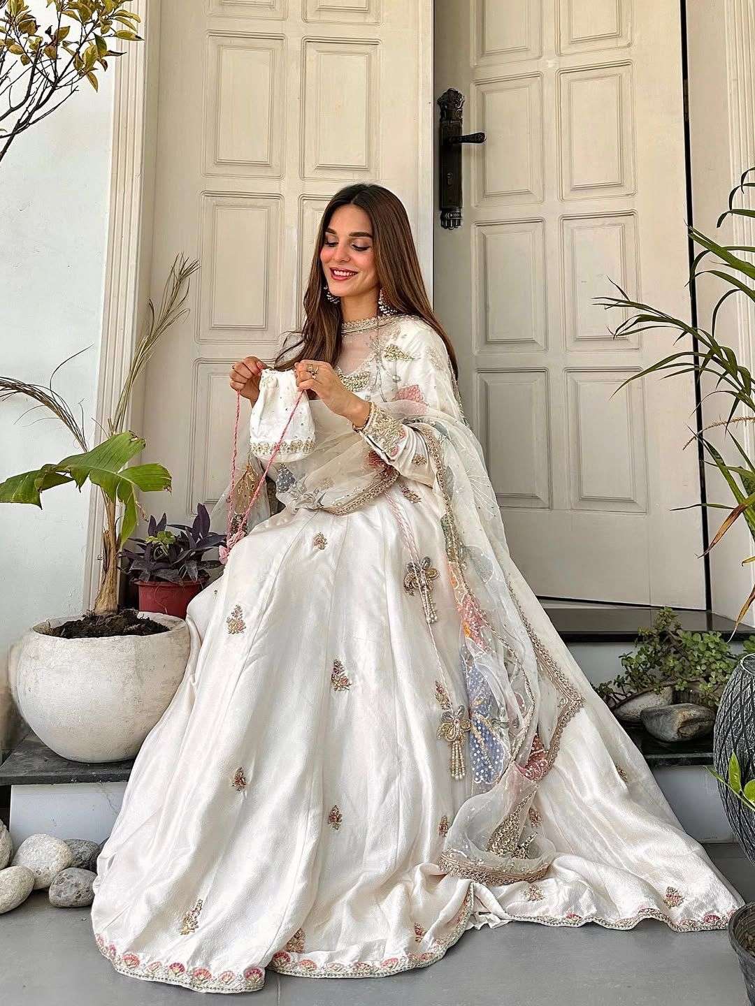 LG 2018 CHINON BEAUTIFUL EMBROIDERY DESIGNER GOWN WITH PLAZZO AND DUPATTA SET 