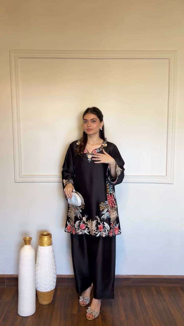 KD 1618 RAYON FANCY WORK LADIES ETHNIC WEAR TOP PLAZZO PAIR 