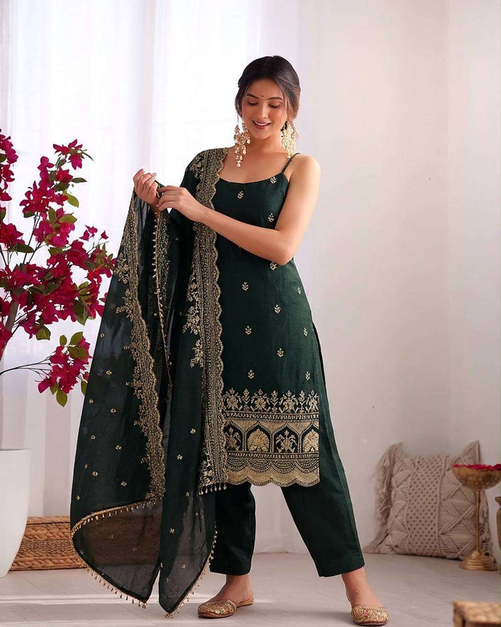 KD 1640 SILK DESIGNER WORK CLASSY GORGEOUS LOOK LOOK LADIES SUIT
