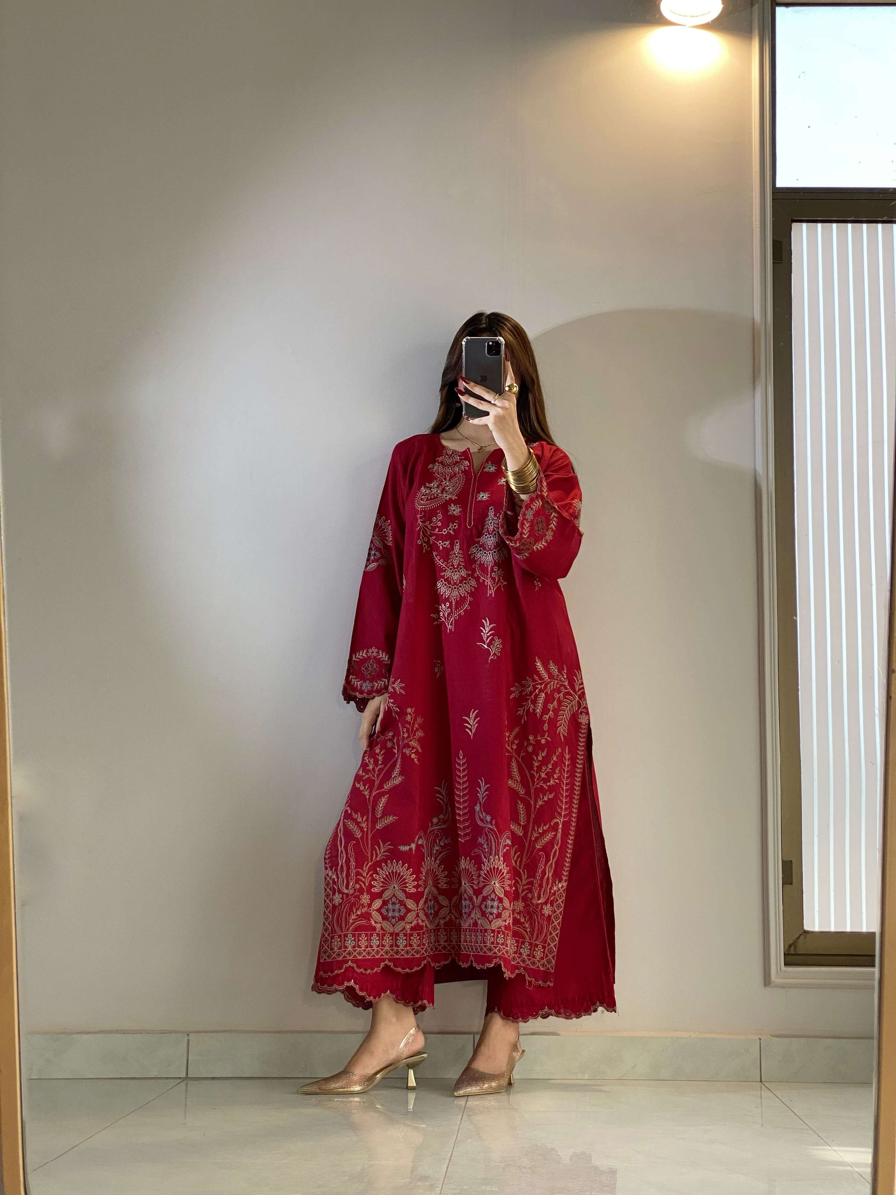 LG 2150 CHANDERI SILK BEAUTIFUL DESIGNER LOOK PARTY WEAR LADIES SUIT