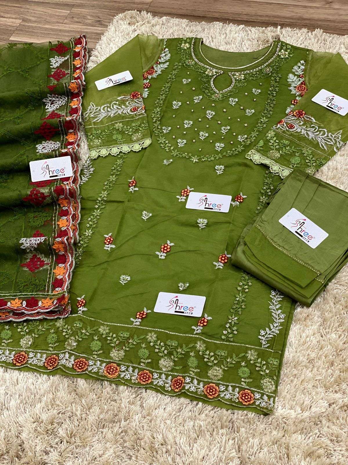 SHREE FABS MERA DIL YEH PUKARE AAJA 