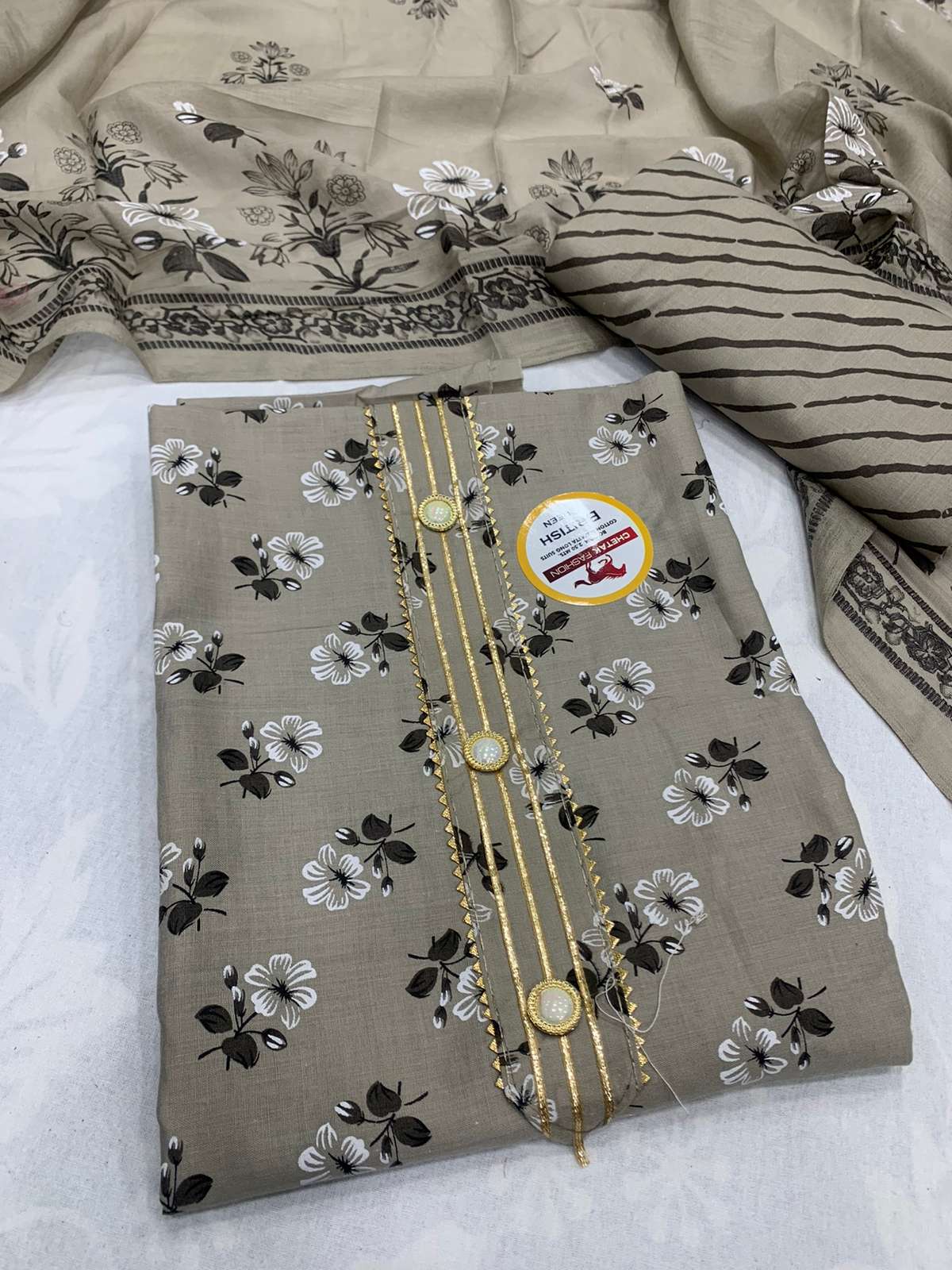 CHETAK FASHION BRITISH QUEEN D NO 03