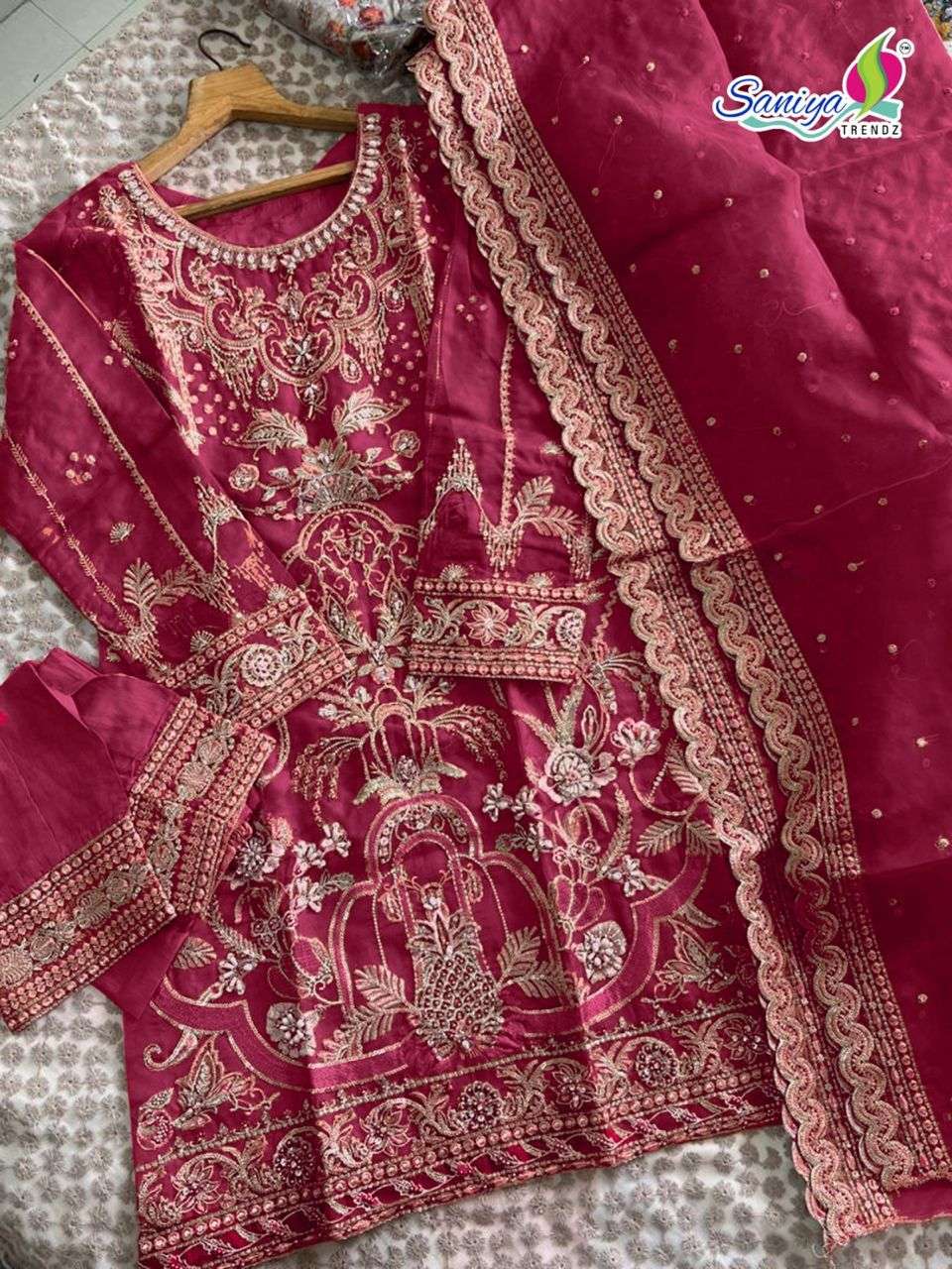 SANIYA TRENDZ P 10010