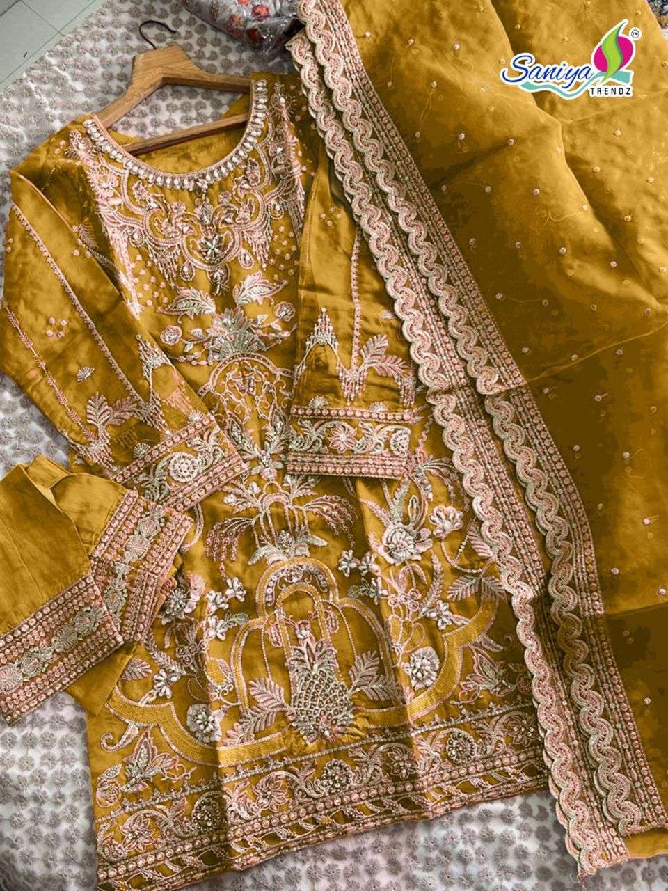 SANIYA TRENDZ P 10010