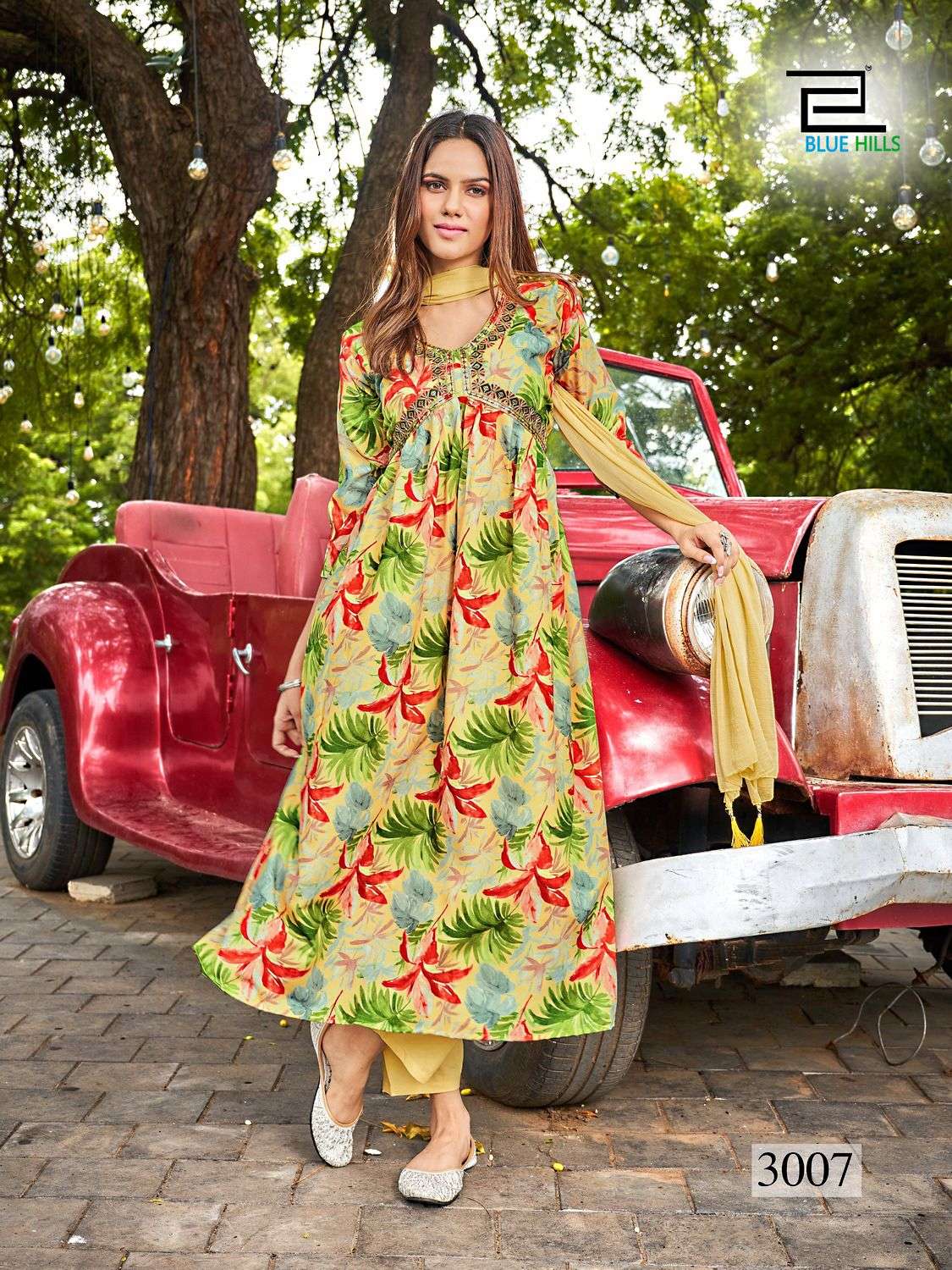 BLUE HILLS DOLPHIN VOL 3