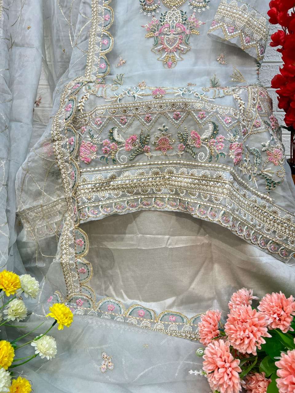 DINSAA SUIT D NO  240