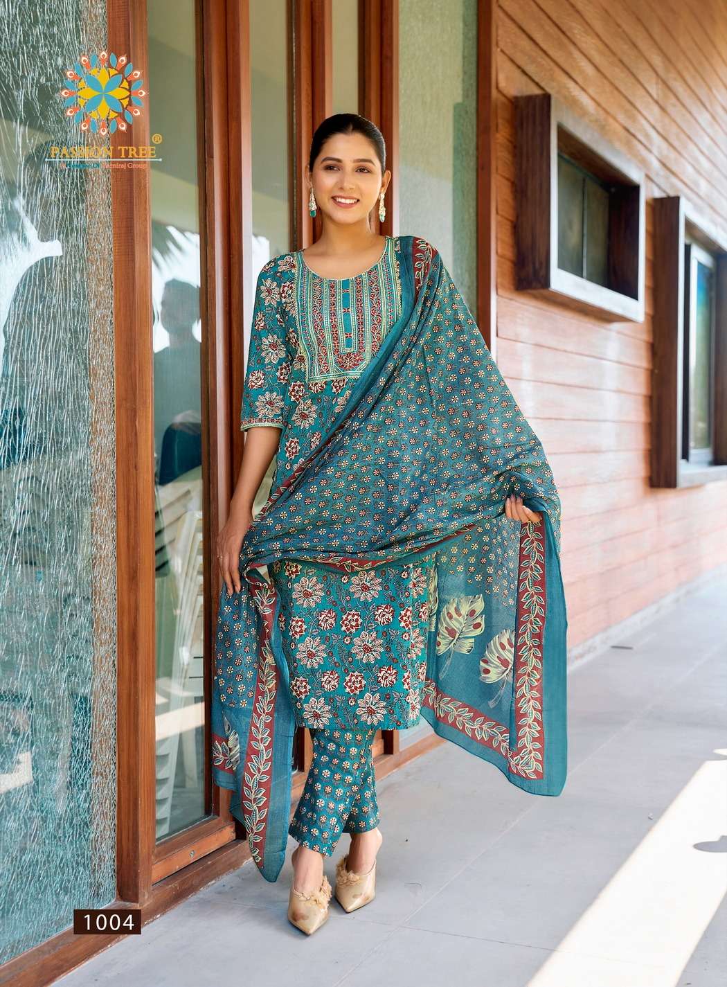 PASSION TREE PRIYANSHI VOL 1 