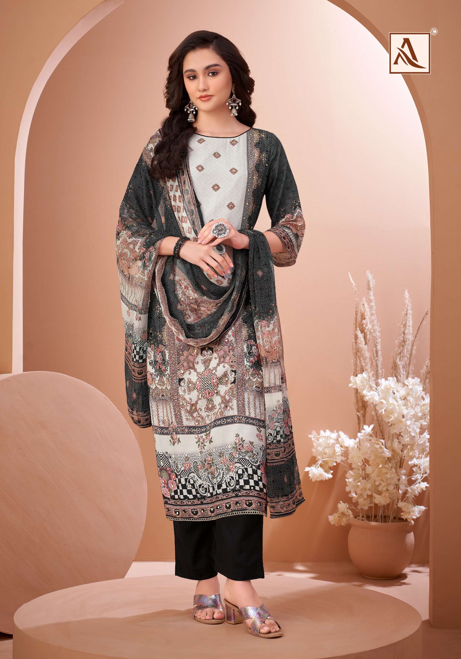 ALOK SUITS BLACK MIRROR 