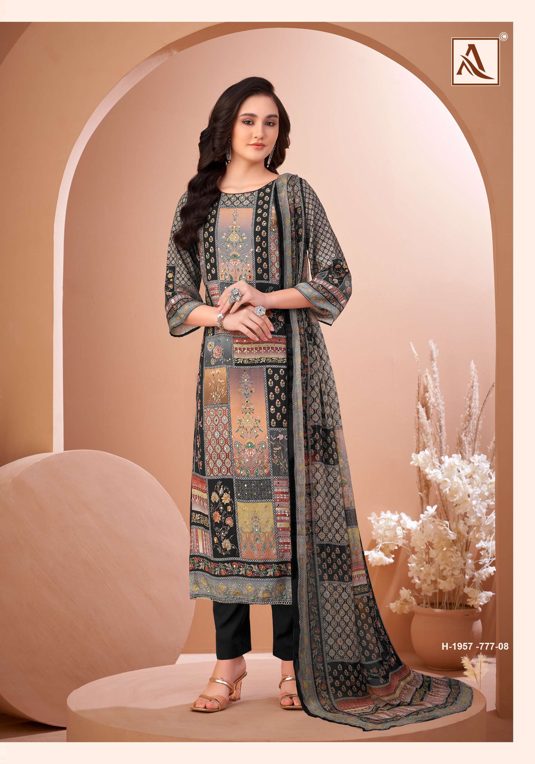 ALOK SUITS BLACK MIRROR 