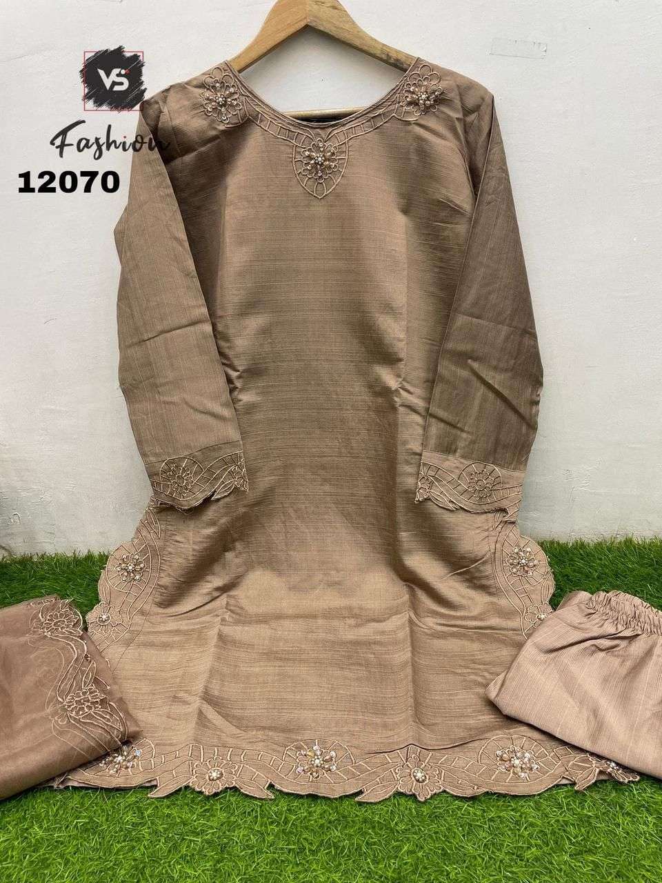 VS FASHION D NO 12070 