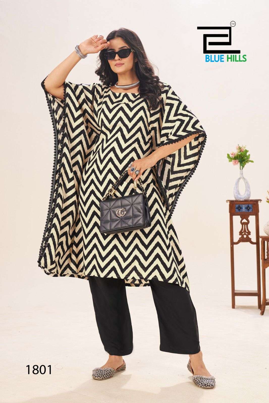 BLUE HILLS STARE VOL 18