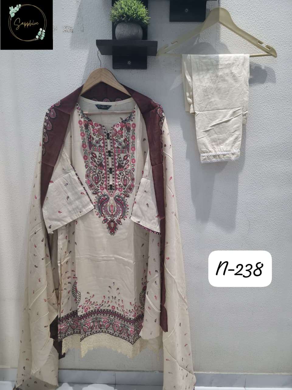 SAPPHIRE AGHA NOORAIN N 238 