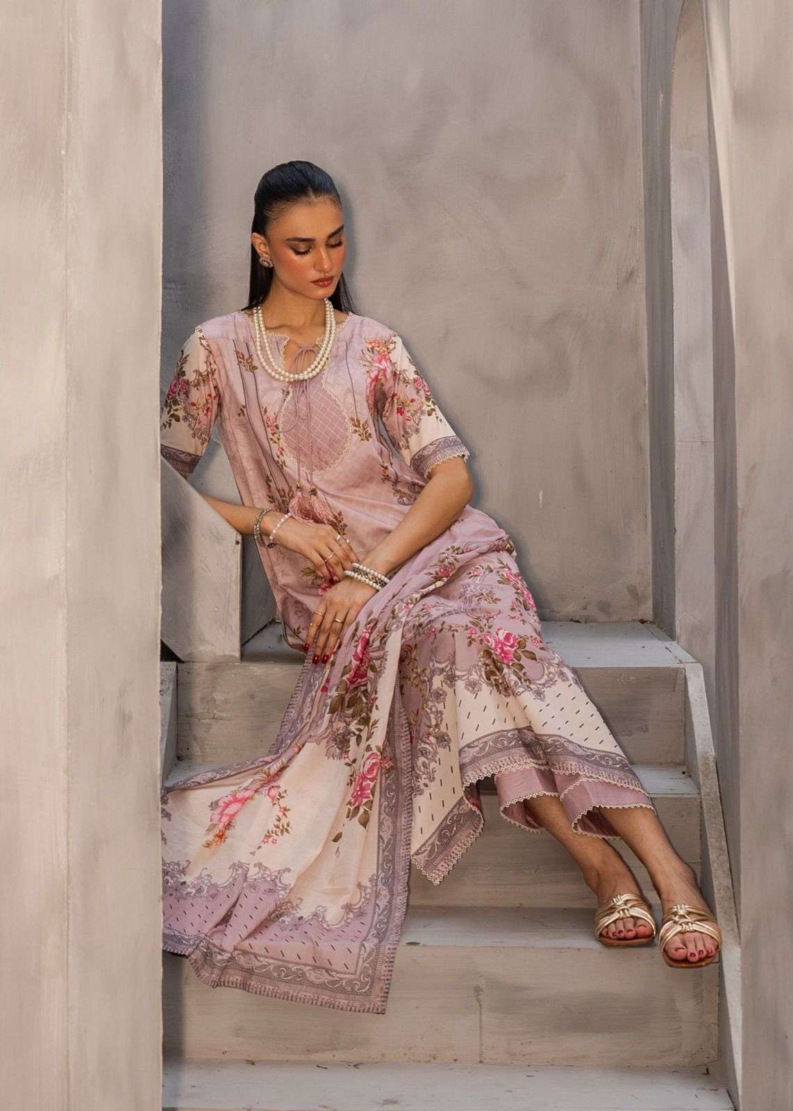 MARYAM HUSSAIN GULAAB VOL 4