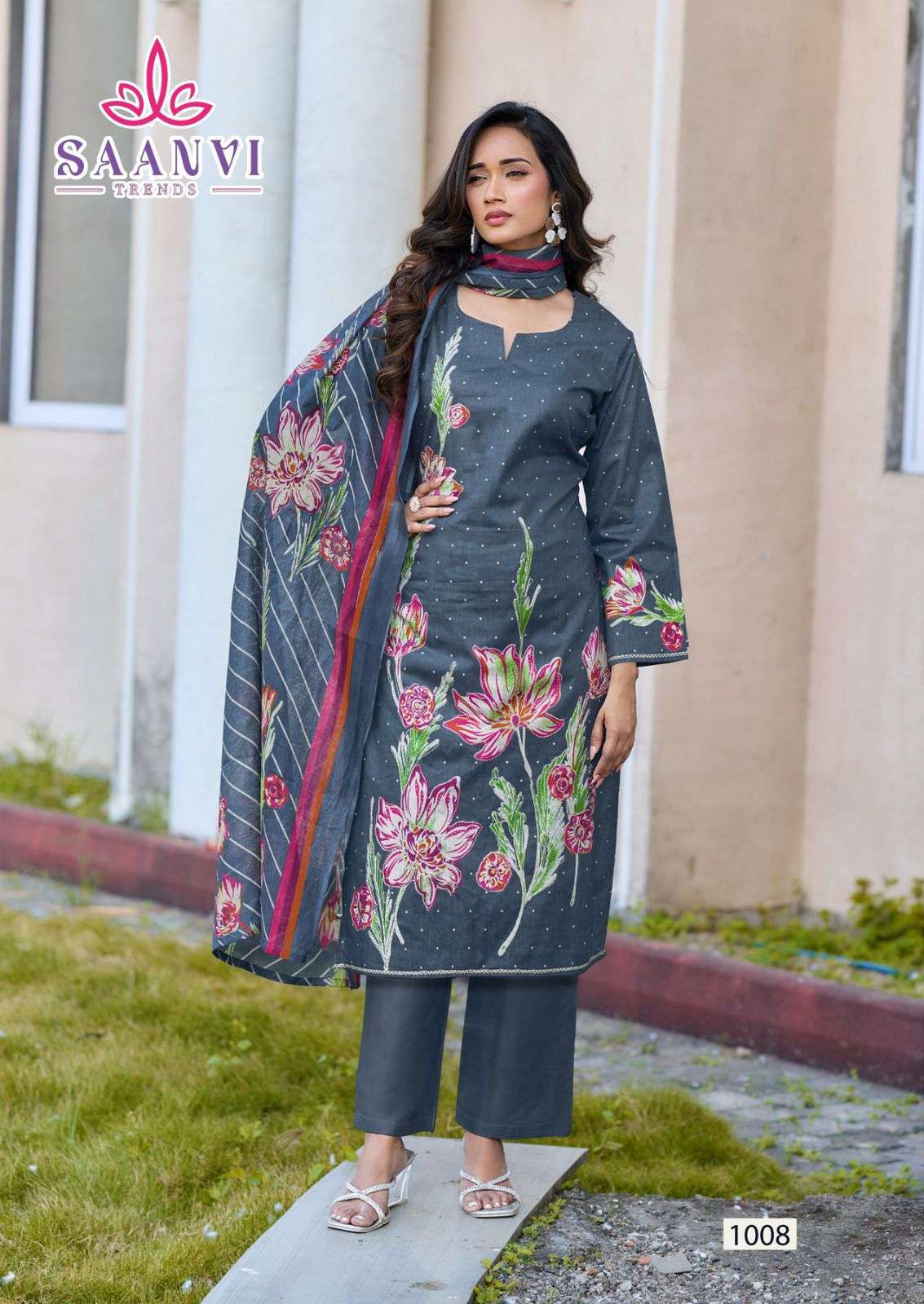 SAANVI  TRENDS NAZAKAT VOL 1