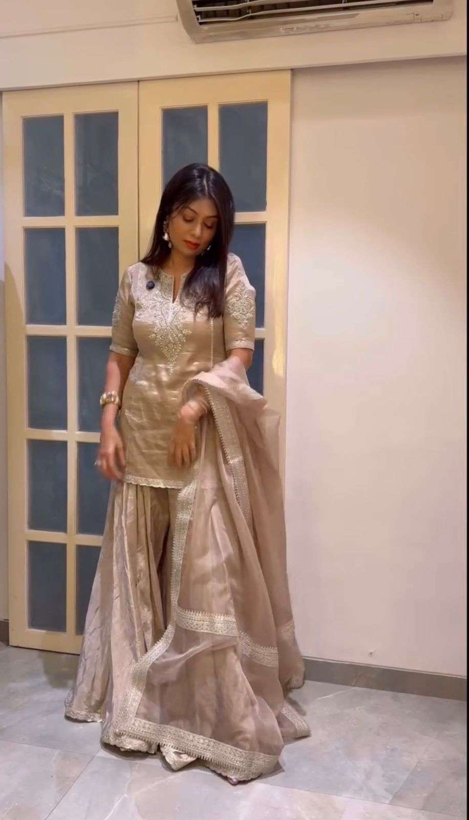 BE 443 HEAVY PREETY LOOK DESIGNER PARTY WEAR LADIES SHARARA SUIT