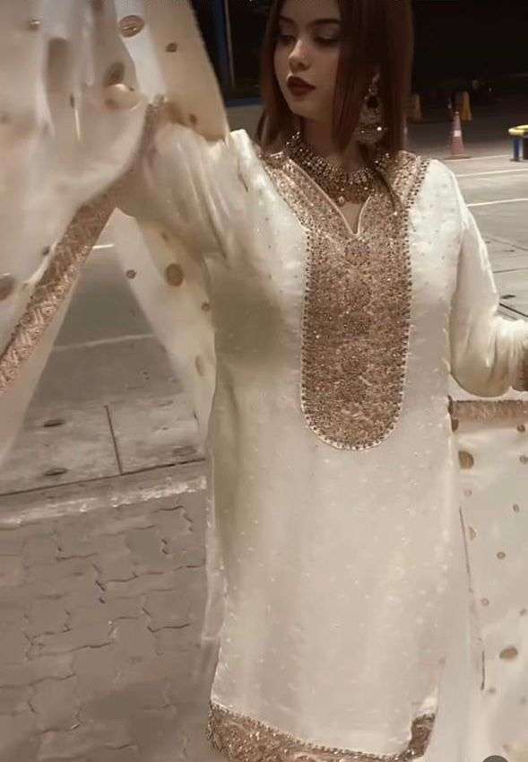 JF 040 SILK BEAUTIFUL DESIGNER PARTY WEAR LOOK DESIGNER SUIT