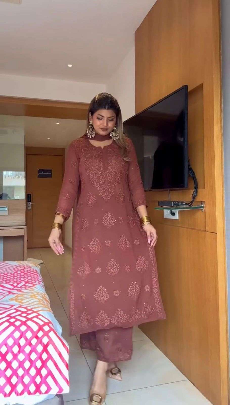 LADY LOOK 025 CHIKANKARI GEORGETTE FANCY DESIGNER LADIES SUIT