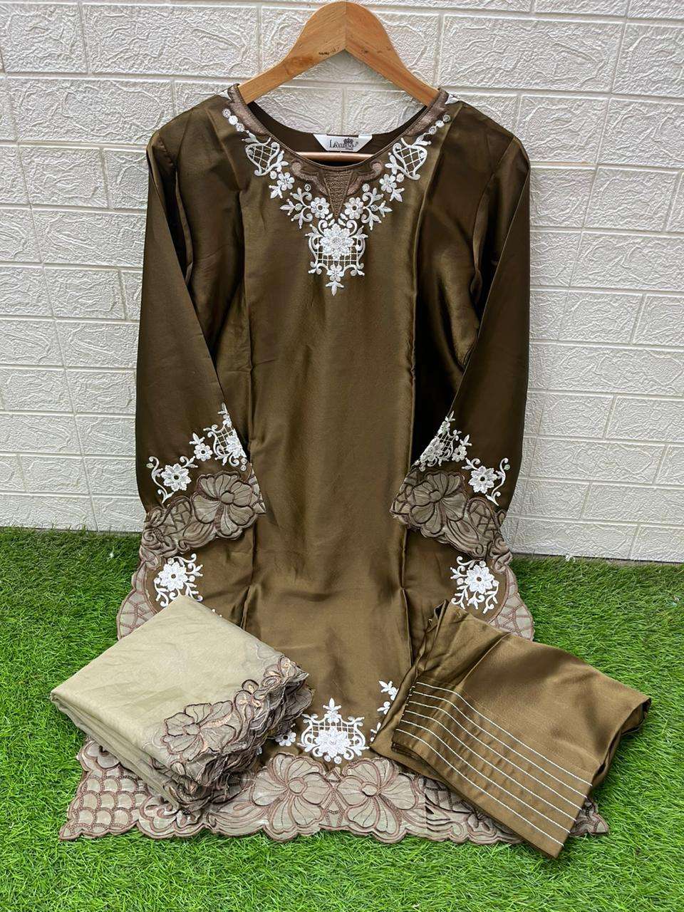 LAXURIA TRENDZ D NO 1599 SATIN BEAUTIFUL PAKISTANI DESIGNER LOOK LADIES SUIT