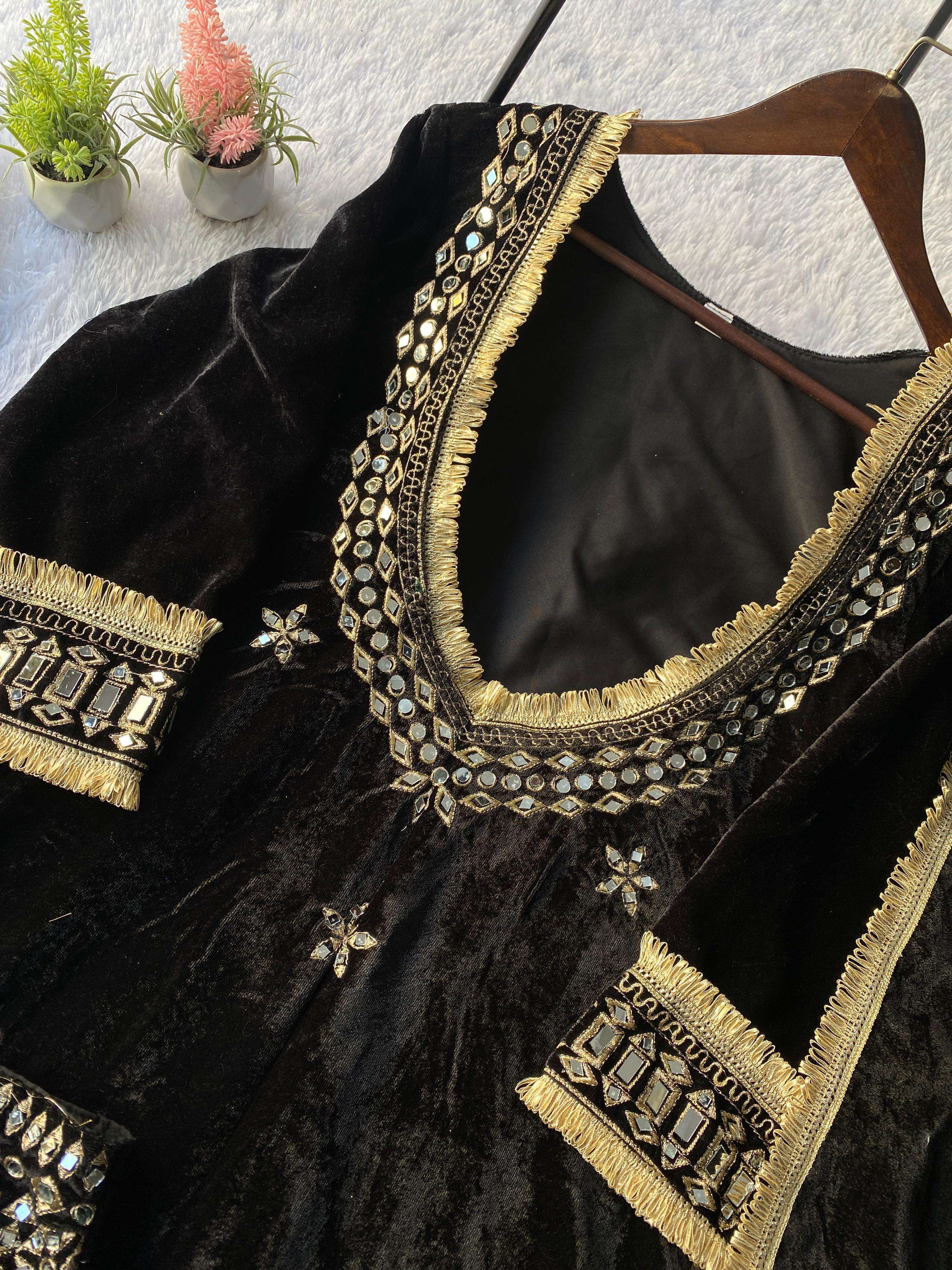 LG 2044 VELVET BEAUTIFUL PARTY WEAR DESIGNER LOOK LADIES SUIT