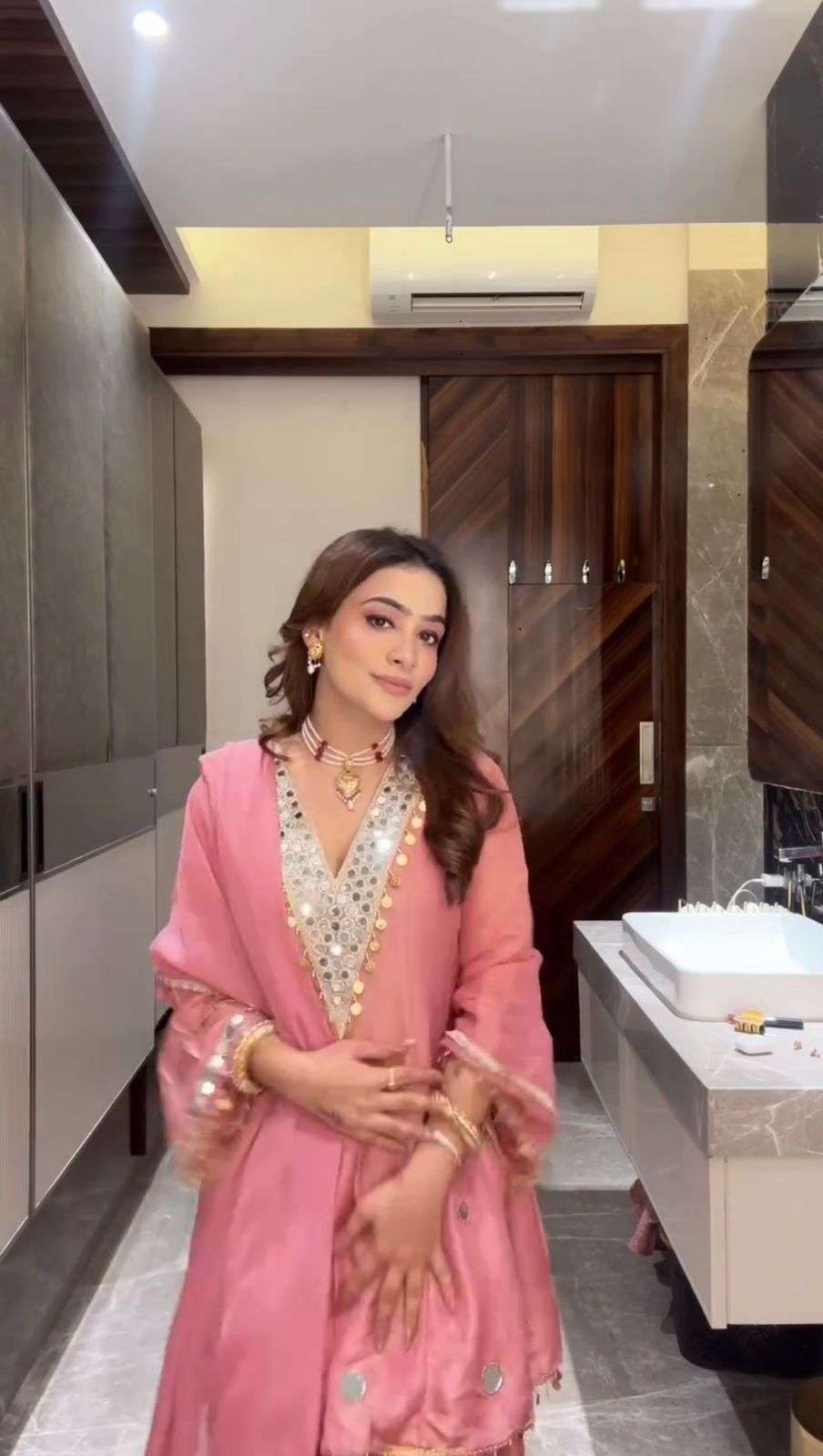 LG 2067 COSMOS FABRIC PREETY LOOK DESIGNER PARTY WEAR LADIES SUIT