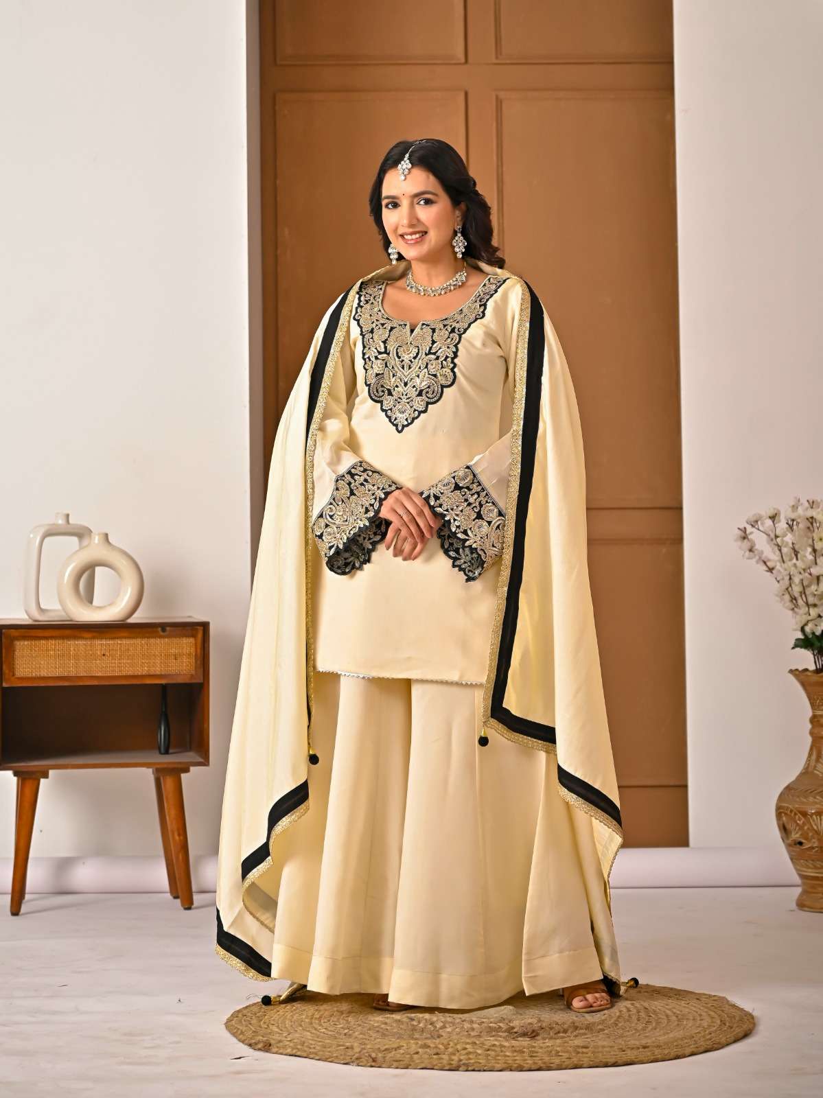 MD 3079 SILK DESIGNER PARTY WEAR LOOK LADIES TOP SHARARA PLAZZO AND DUPATTA 