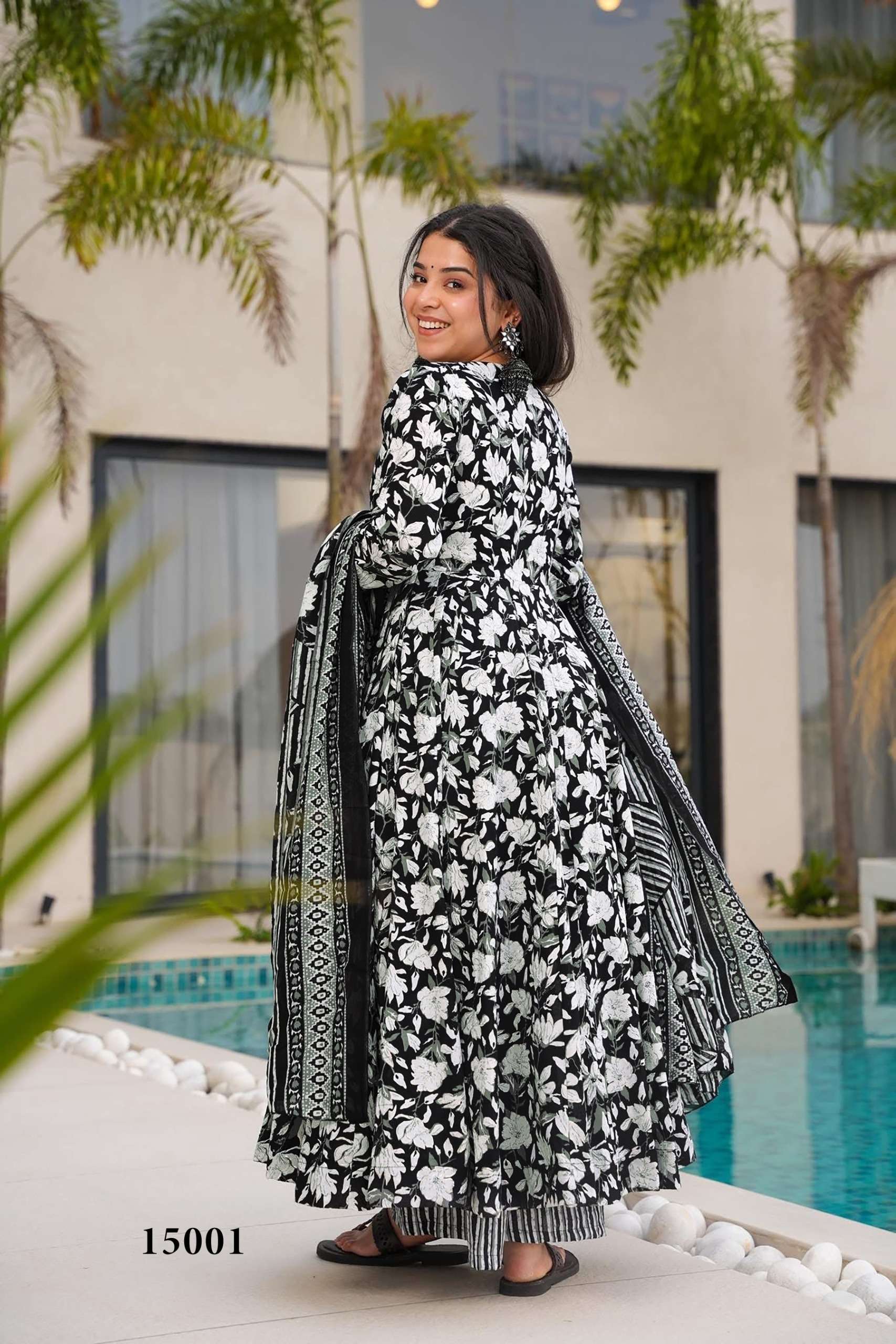 MF CLORA VOL 15 FANCY LOOK READY LADIES GOWN SUIT