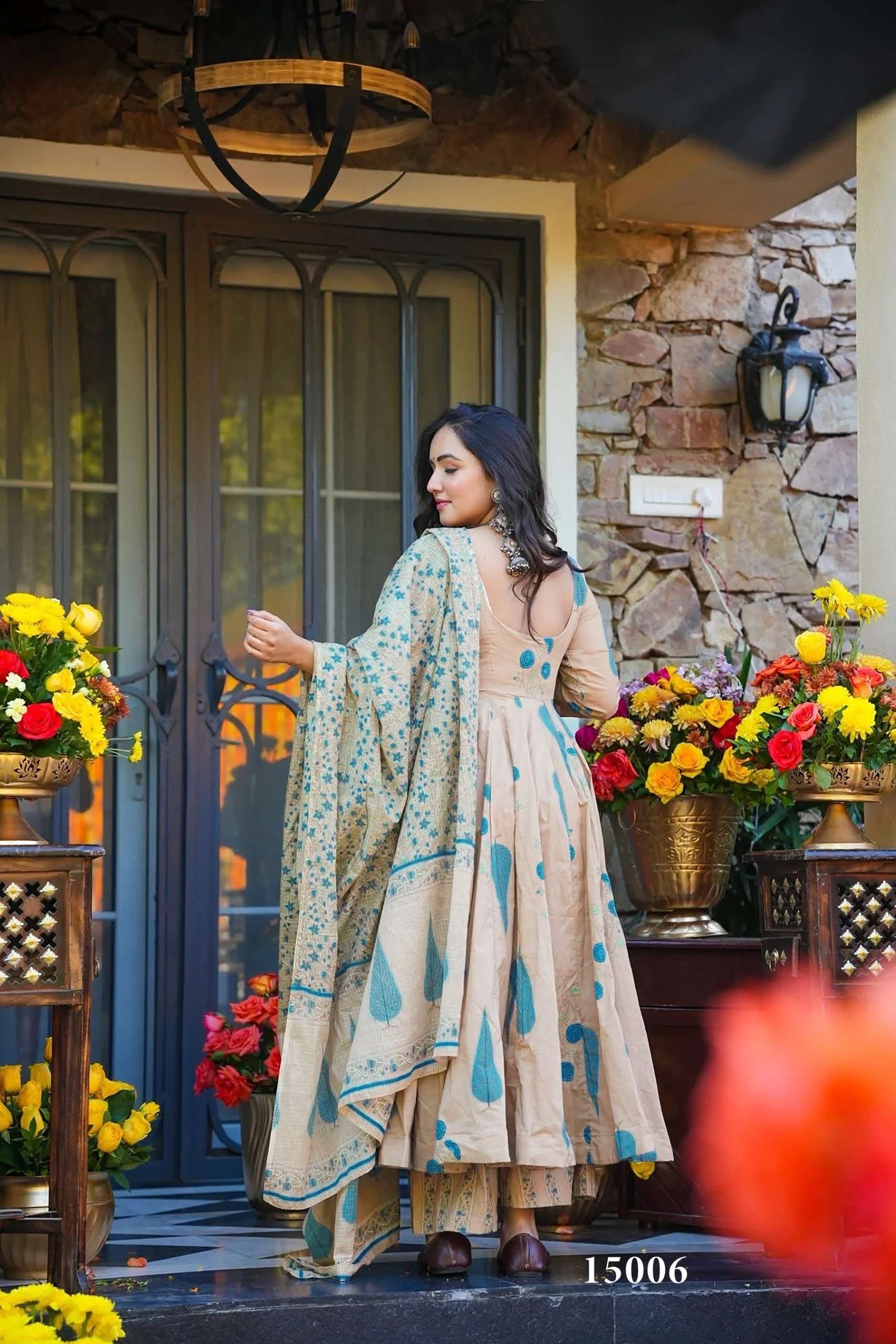 MF CLORA VOL 15 FANCY LOOK READY LADIES GOWN SUIT