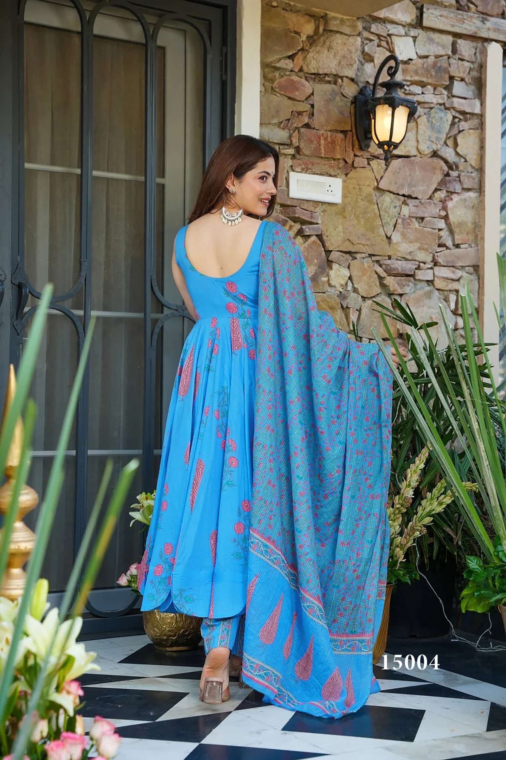 MF CLORA VOL 15 FANCY LOOK READY LADIES GOWN SUIT