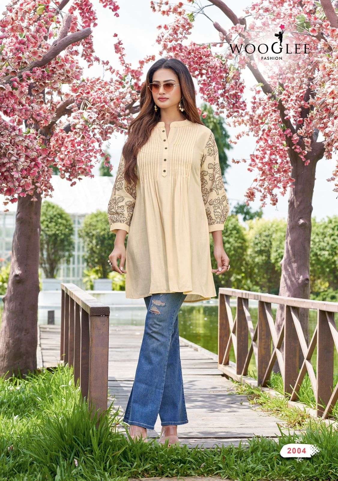 WOOGLEE TRENDY TOUCH RAYON FANCY WESTERN WEAR LADIES TOP