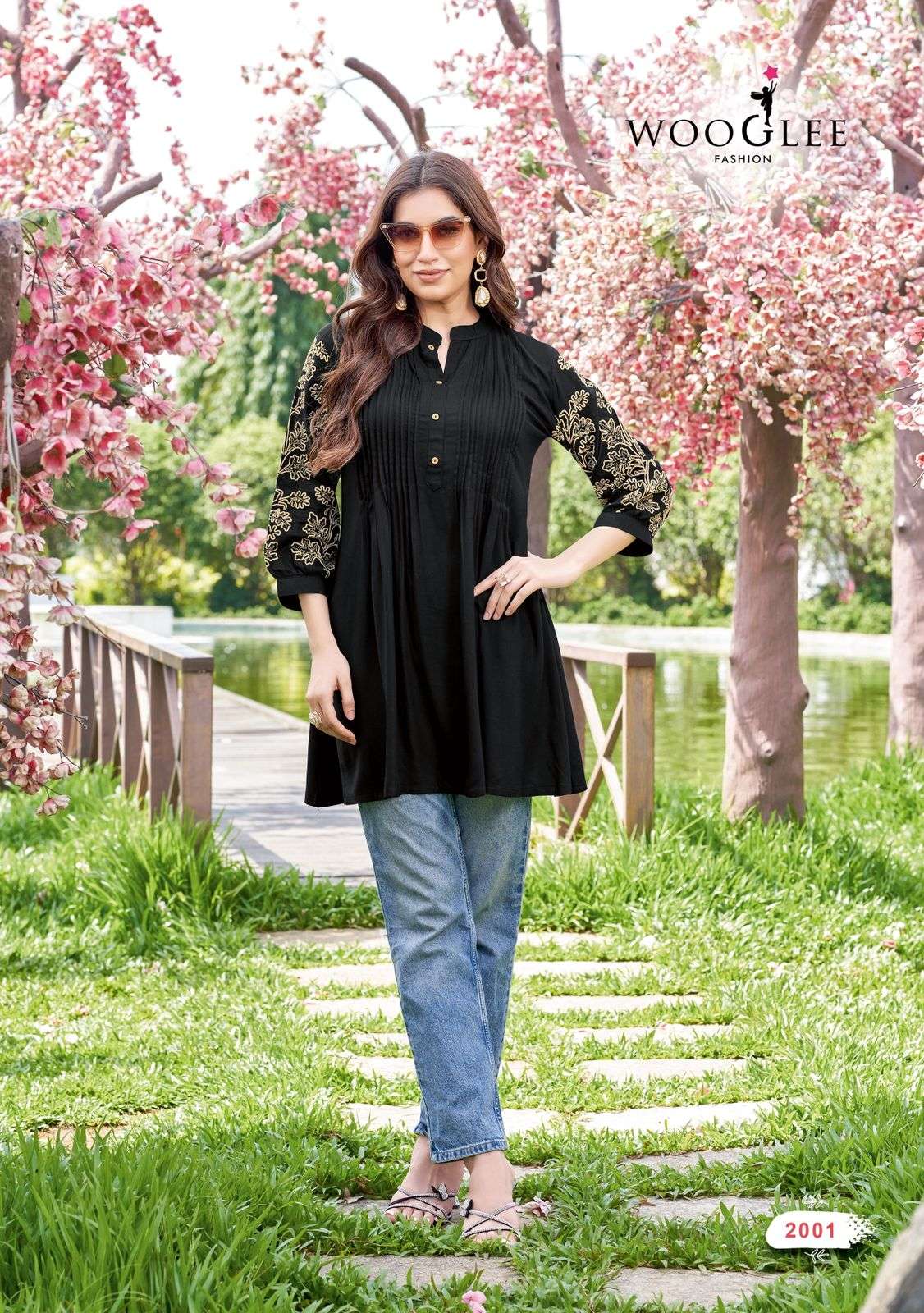 WOOGLEE TRENDY TOUCH RAYON FANCY WESTERN WEAR LADIES TOP