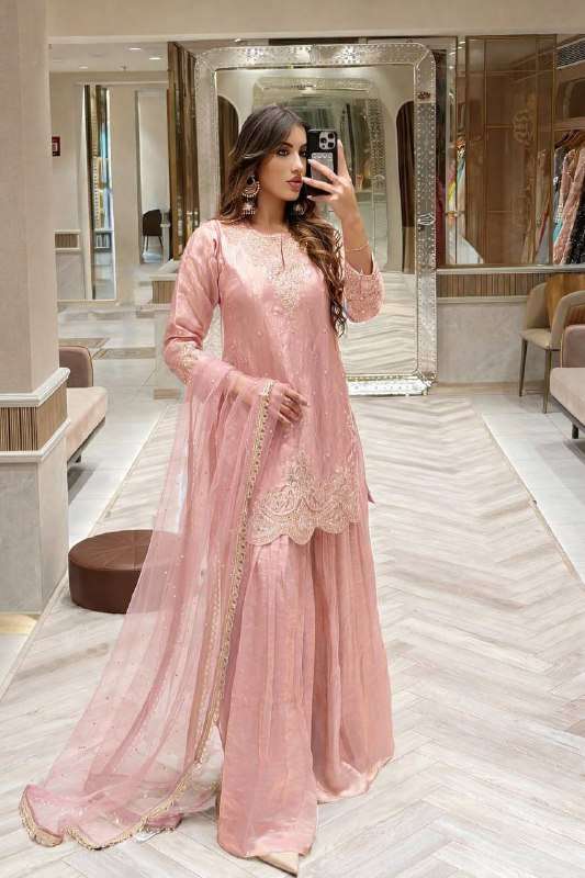 ZC 8009 SILK BEAUTIFUL DESIGNER LOOK PARTY WEAR LADIES SUIT