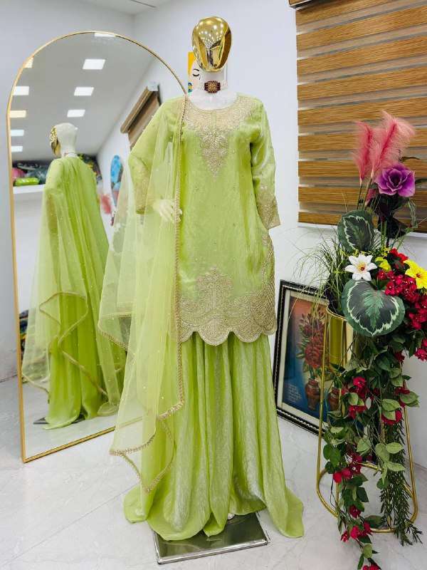 ZC 8009 SILK BEAUTIFUL DESIGNER LOOK PARTY WEAR LADIES SUIT