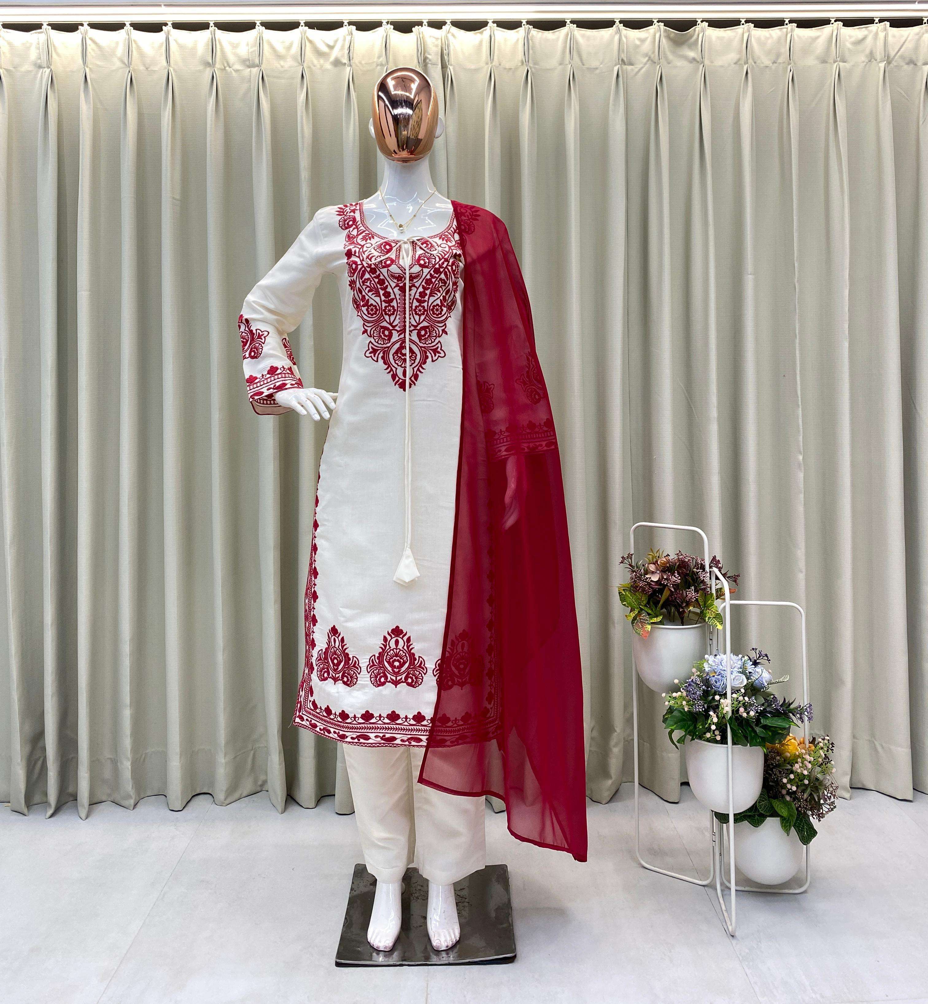 BE 386 SILK PREETY LOOK DESIGNER WEAR FUNCTION WEAR LADIES SUIT