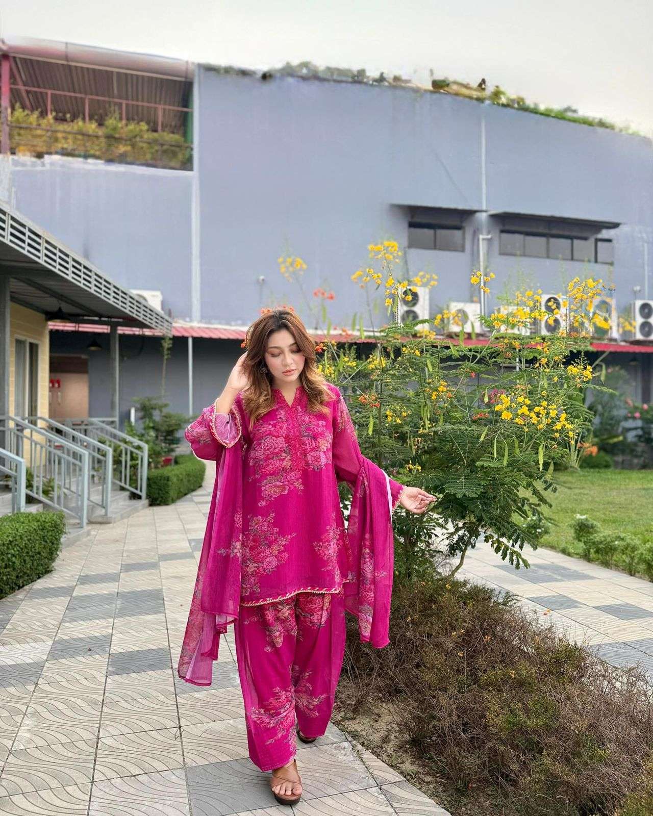 JF 008 GEORGETTE DIGITAL PRINT FANCY TOP WITH FARSHI PENT AND DUPATTA SET 