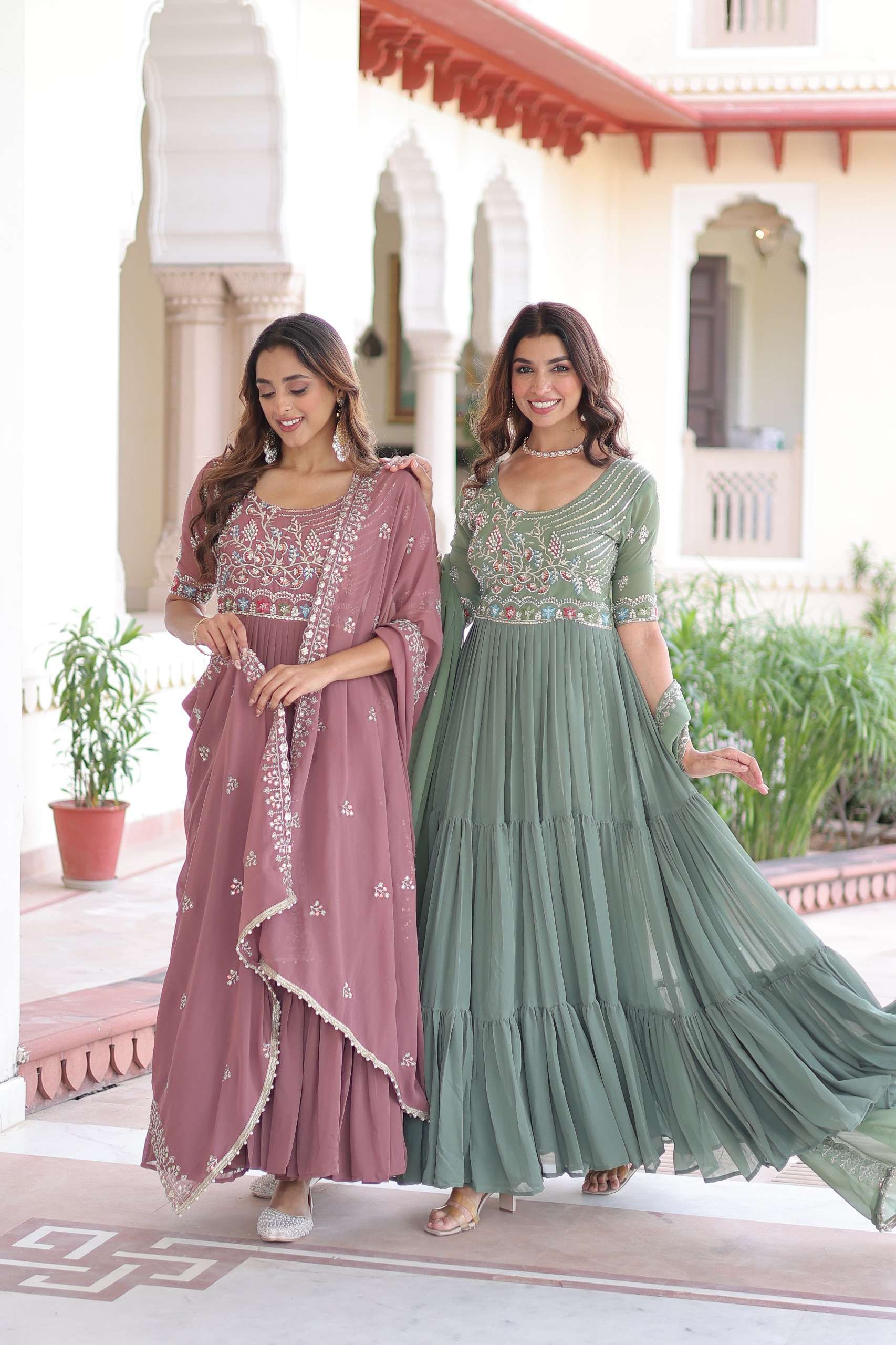 KA 1213 GEORGETTE BEAUTIFUL DESIGNER LOOK PARTY WEAR GOWN WITH DUPATTA SET