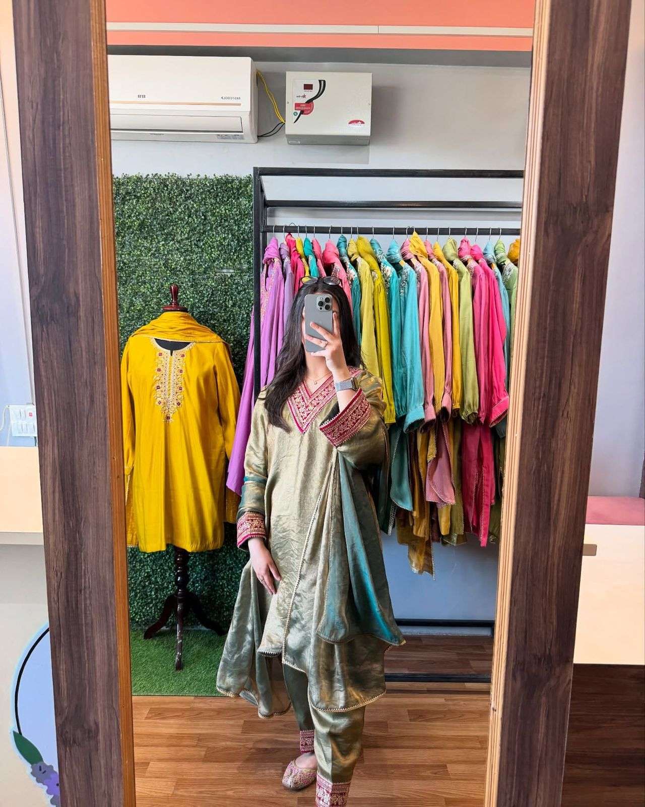 LADY LOOK 013 SILK SEQUENCE EMBROIDERY DESIGNER WORK PARTY WEAR LADIES SUIT