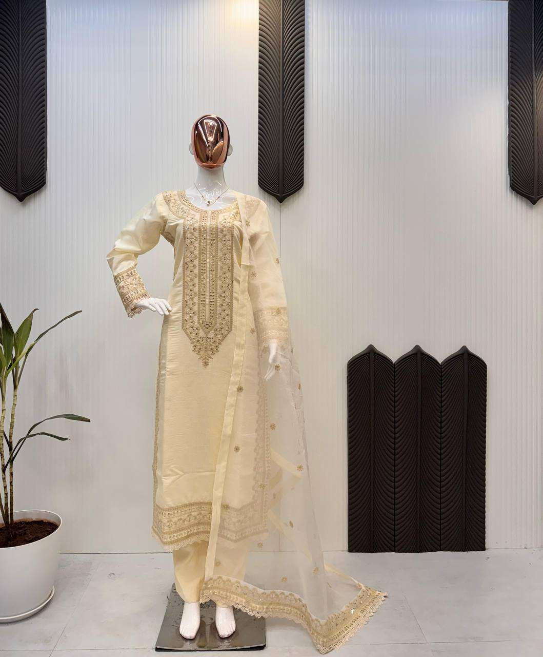LG 1913 SILK DESIGNER SPECIAL EID WEAR LADIES SUIT