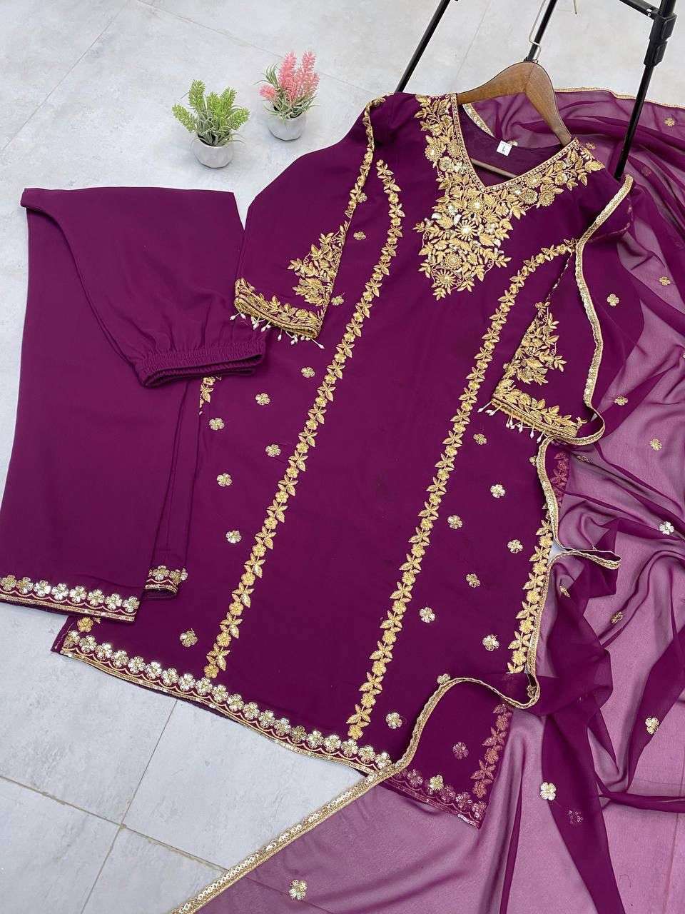 LG 1933 GEORGETTE DESIGNER FESTIVE WEAR KURTA PENT AND DUPATTA SET