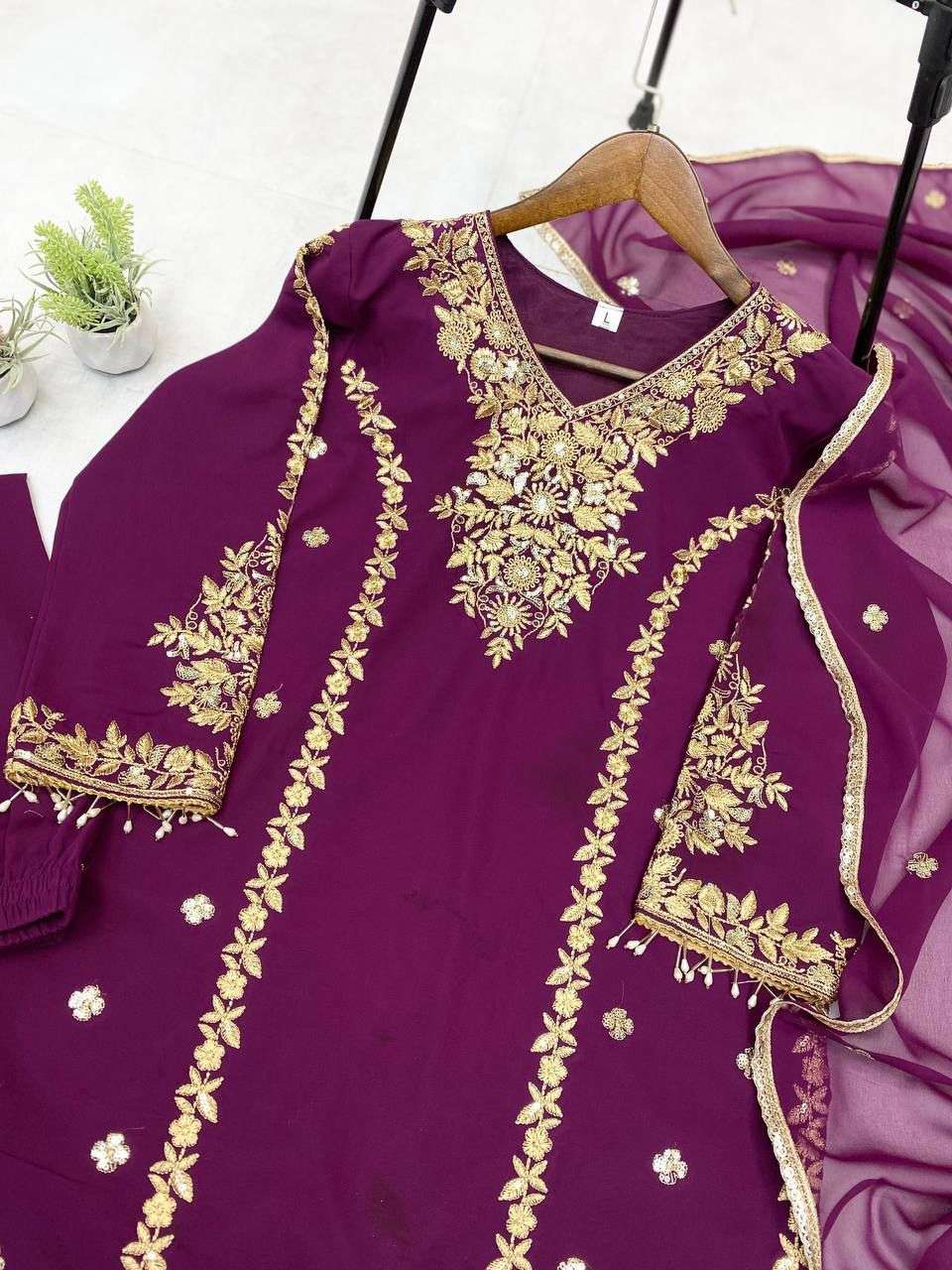 LG 1933 GEORGETTE DESIGNER FESTIVE WEAR KURTA PENT AND DUPATTA SET