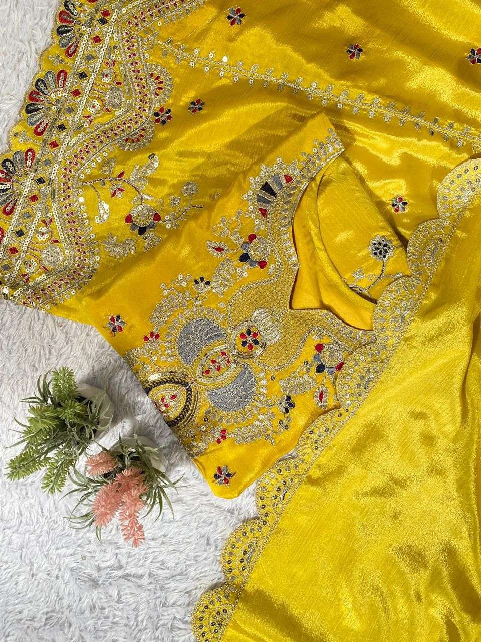 LG 2058 HEAVY BEAUTIFUL DESIGNER LOOK WEDDING HALDI FUNCTION WEAR SUIT