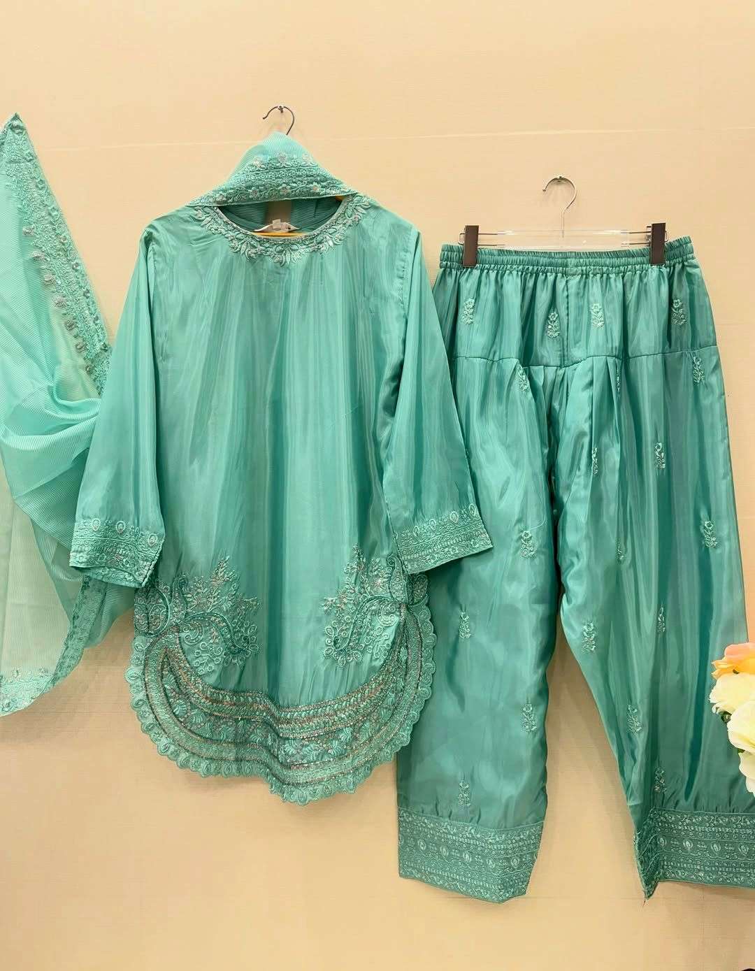 PD 1143 CREPE SILK FANCY PARTY WEAR LOOK TOP FARSHI PLAZZO AND DUPATTA 