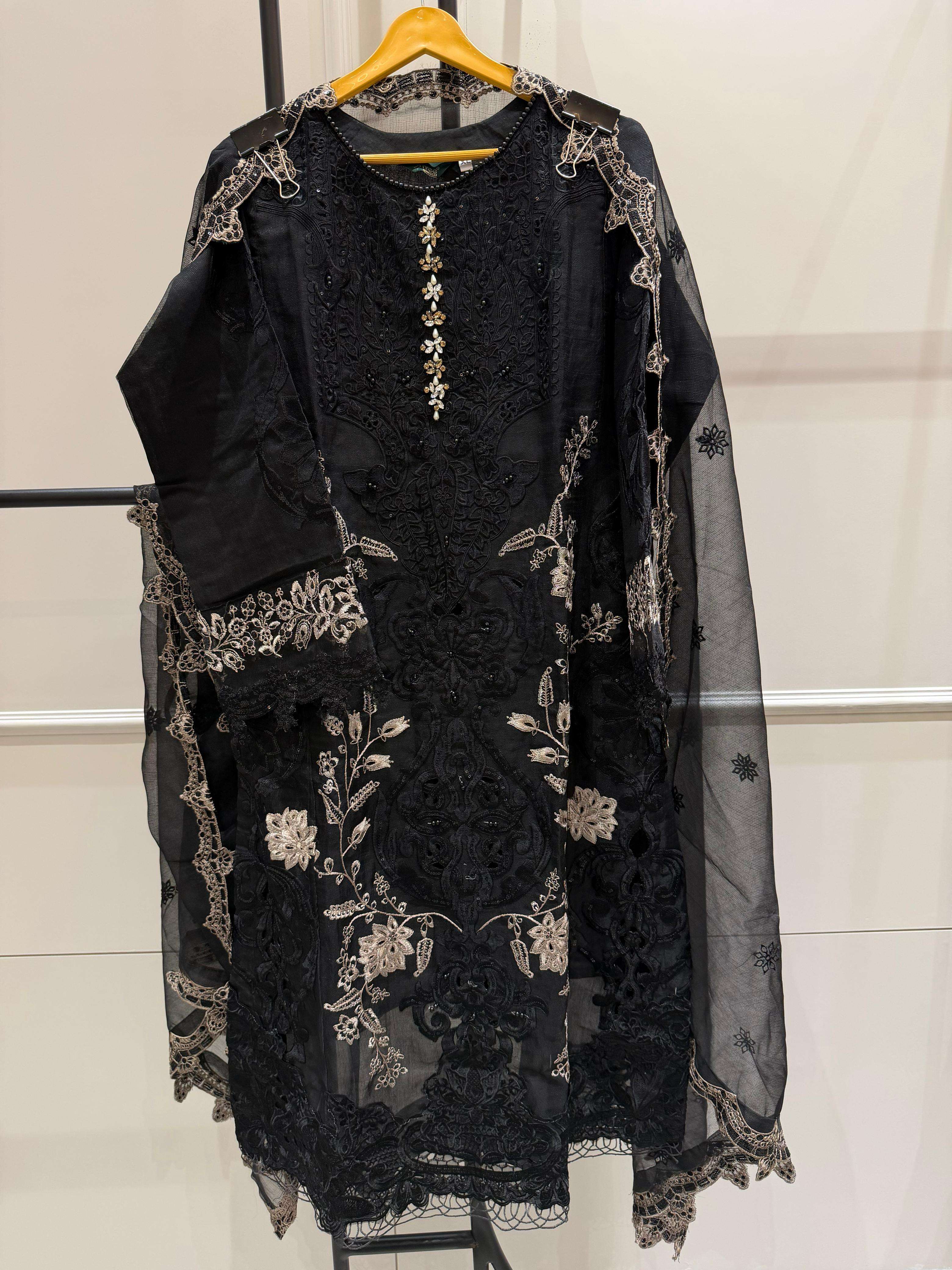 SHREE FABS D NO 2198 HEAVY EMBROIDERED DESIGNER READY MADE PAKISTANI SUIT