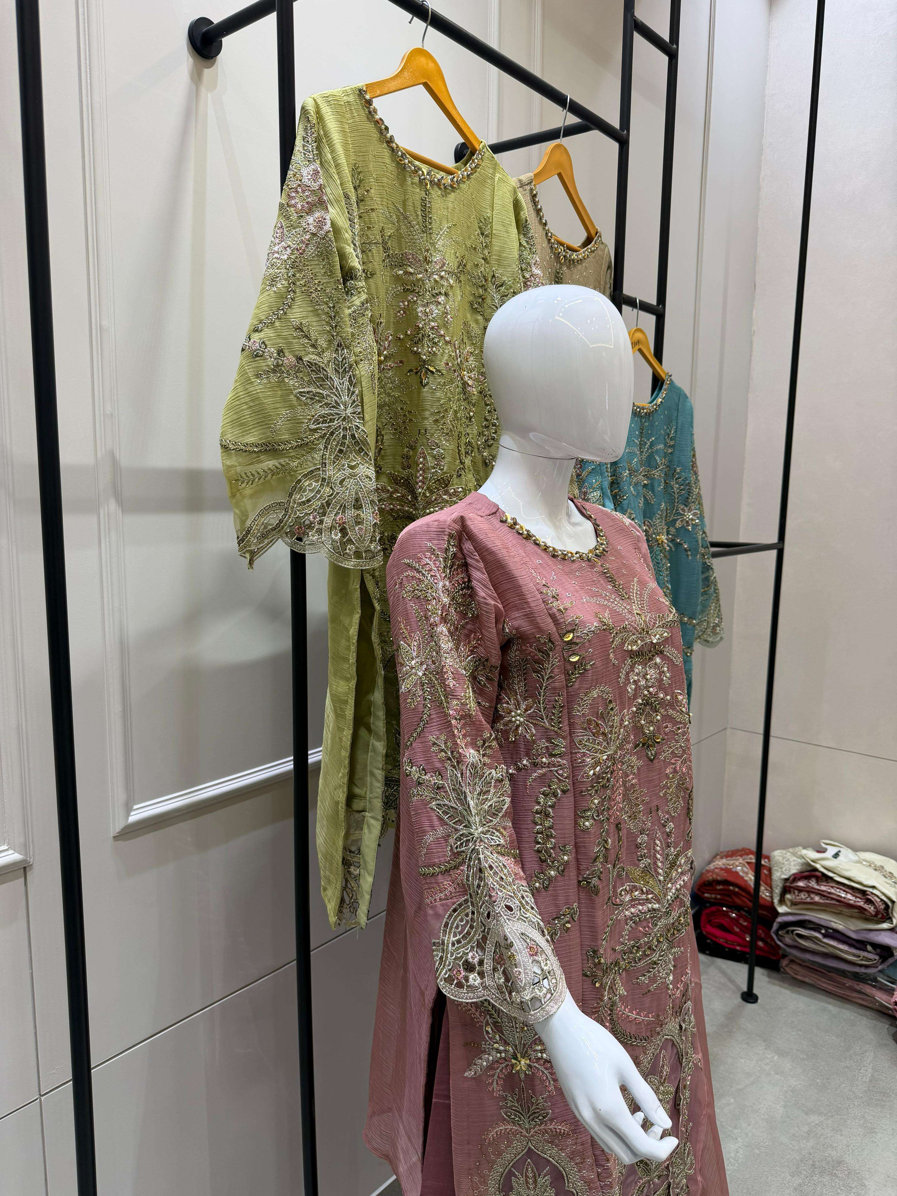 SHREE FABS SR 2195 CHIFFON HEAVY EMBROIDERED DESIGNER WEDDING WEAR PAKISTANI SUIT