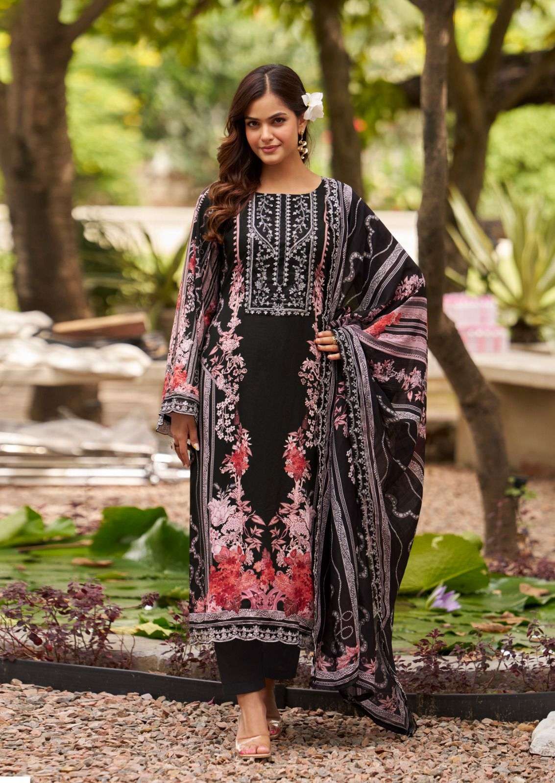 THE HERMITAGE SHOP AMAHLE VOL 3 LAWN COTTON DIGITAL PRINT WITH FANCY EMBROIDERY WORK SUIT
