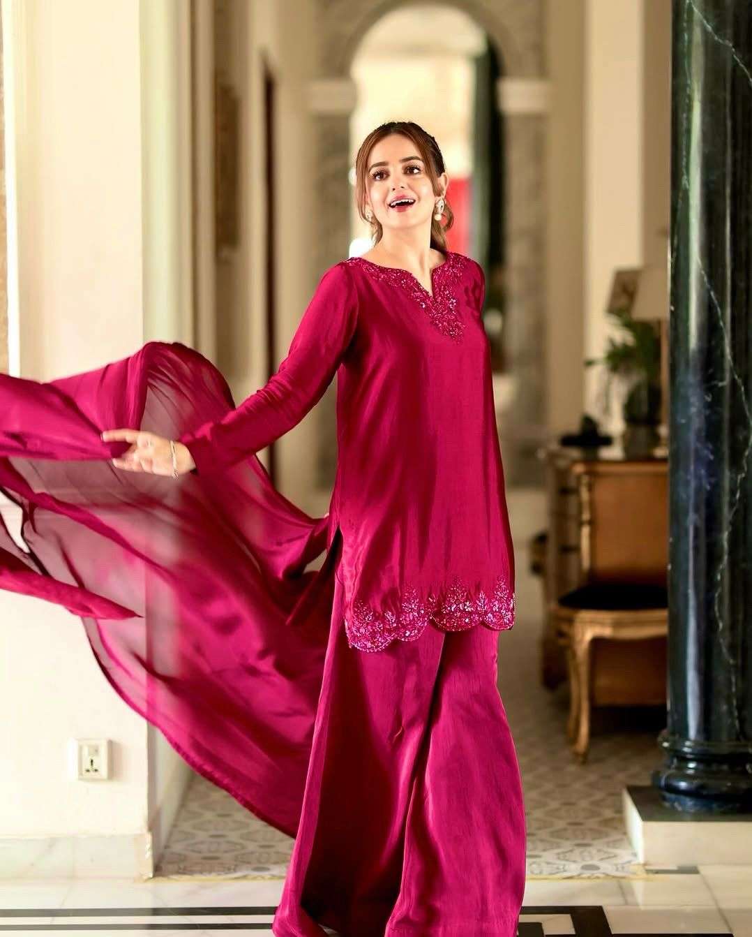 JF 006 SILK BEAUTIFUL DESIGNER LOOK PARTY WEAR LADIES SUIT