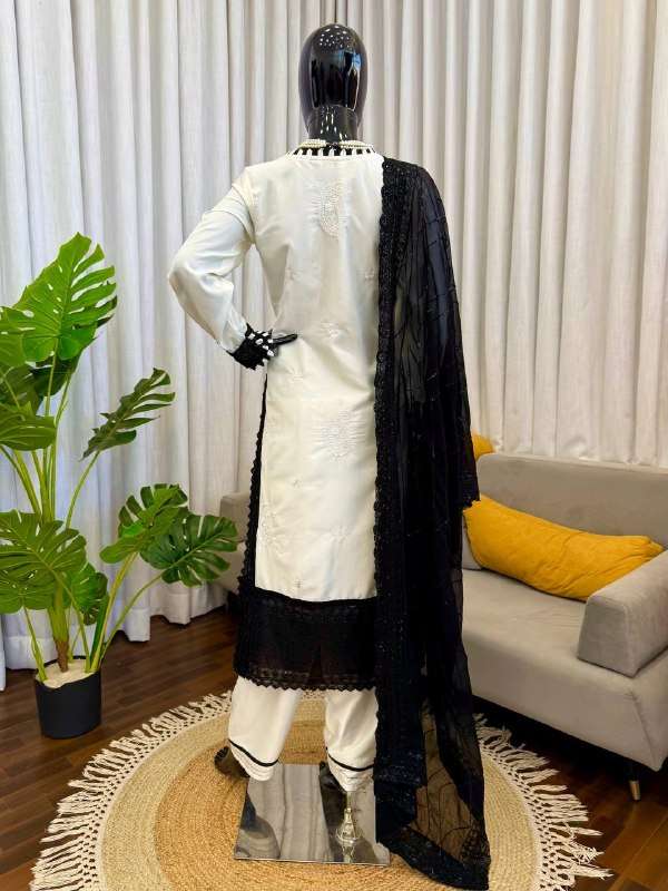 KD 1593 BEAUTIFUL PAKISTANI STYLE DESIGNER LOOK LADIES SUIT