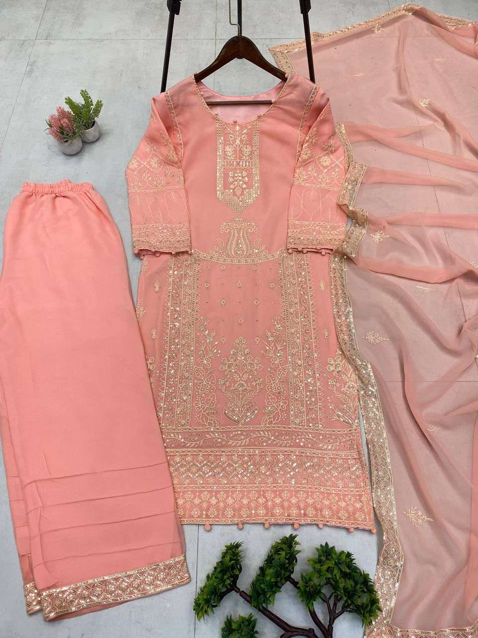 LG 2003 GEORGETTE BEAUTIFUL DESIGNER LOOK PARTY WEAR LADIES SUIT