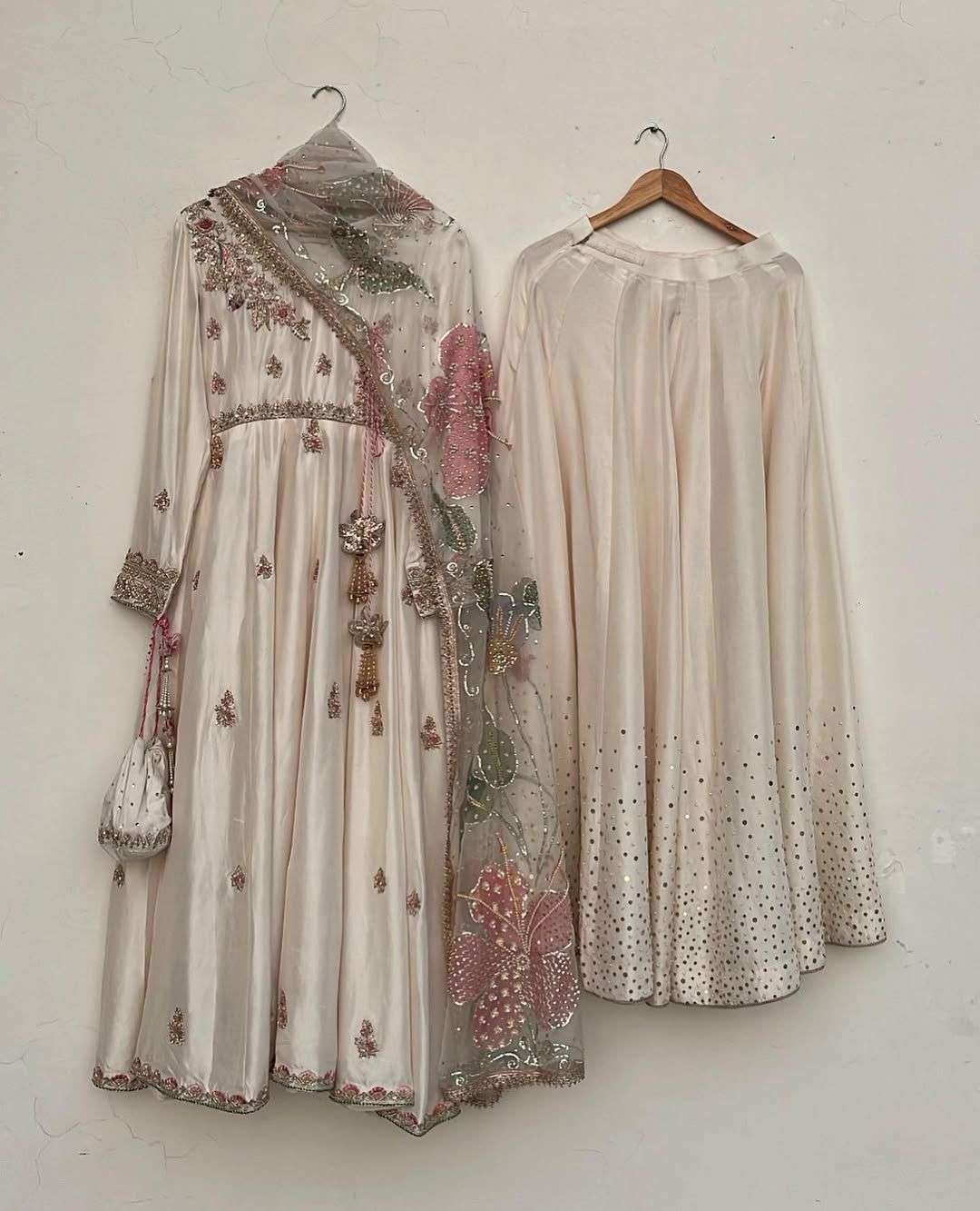 LG 2018 CHINON BEAUTIFUL EMBROIDERY DESIGNER GOWN WITH PLAZZO AND DUPATTA SET 